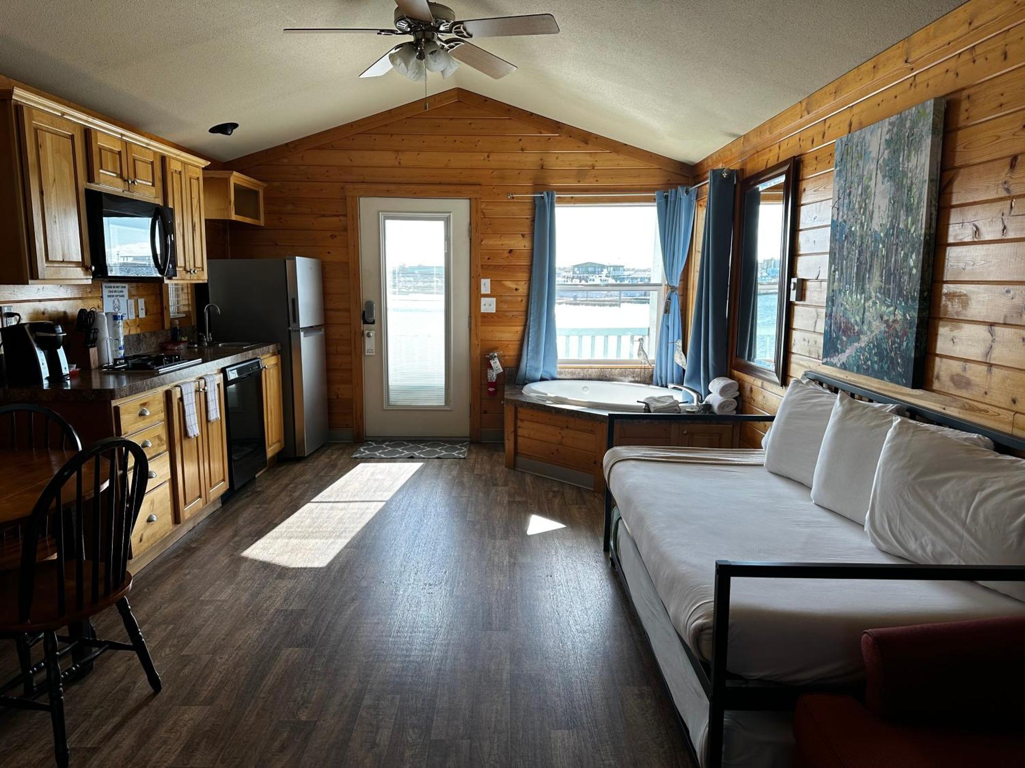 Westport Marina Cottages Pokoj fotografie